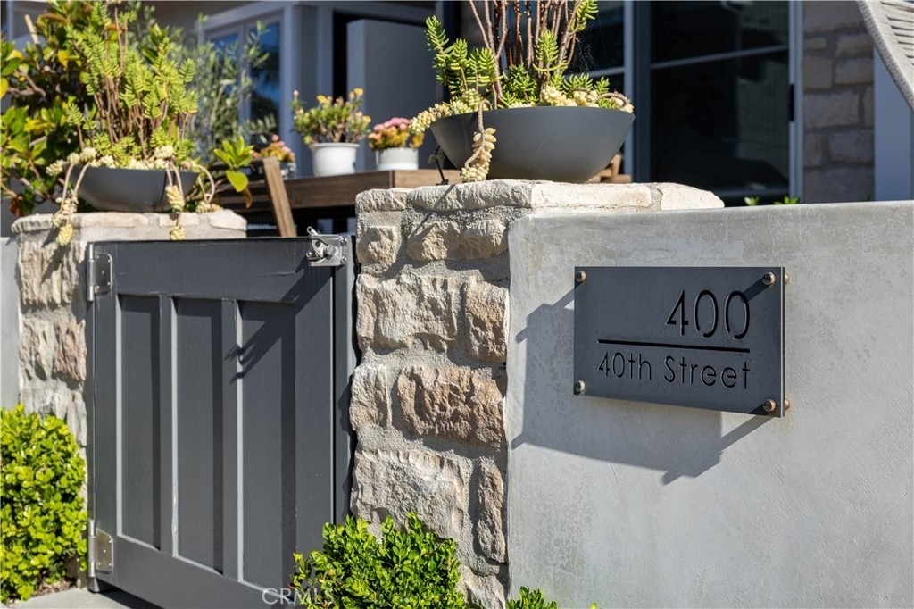 400 40th Street - Photo 2
