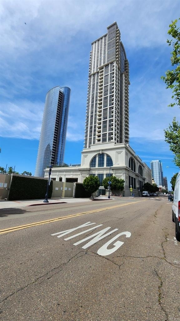 700 W E Street - Photo 0