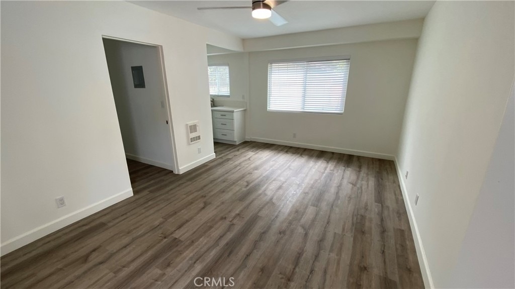326 N Coast - Photo 2