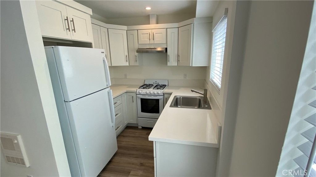 326 N Coast - Photo 4