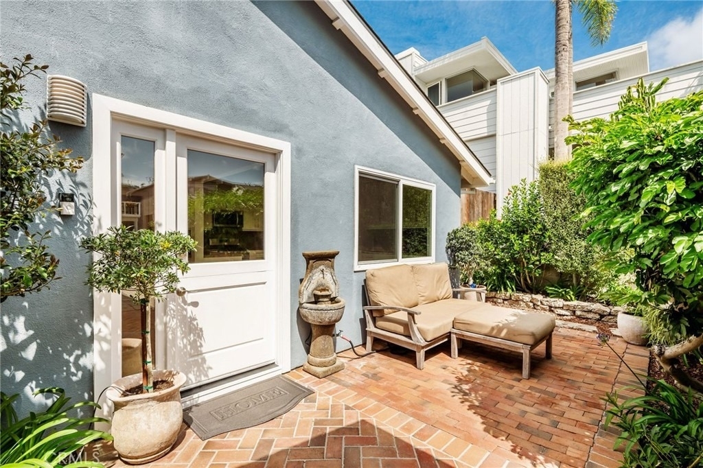 915 Miramar - Photo 1