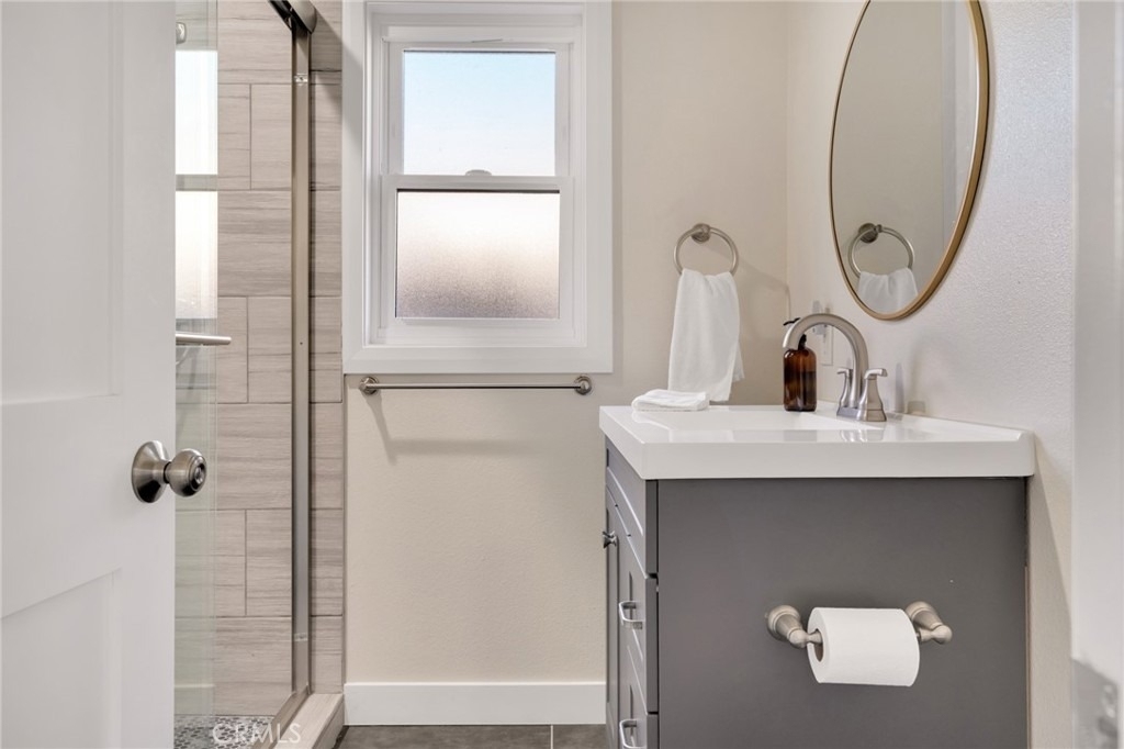 225 E Arrow - Photo 12