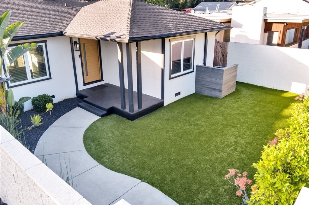 225 E Arrow - Photo 1