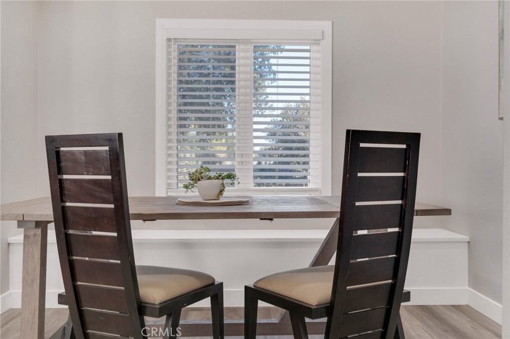 225 E Arrow - Photo 7