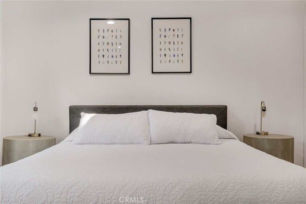 225 E Arrow - Photo 14