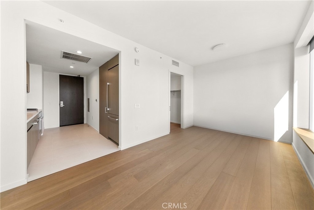 889 Francisco Street - Photo 4