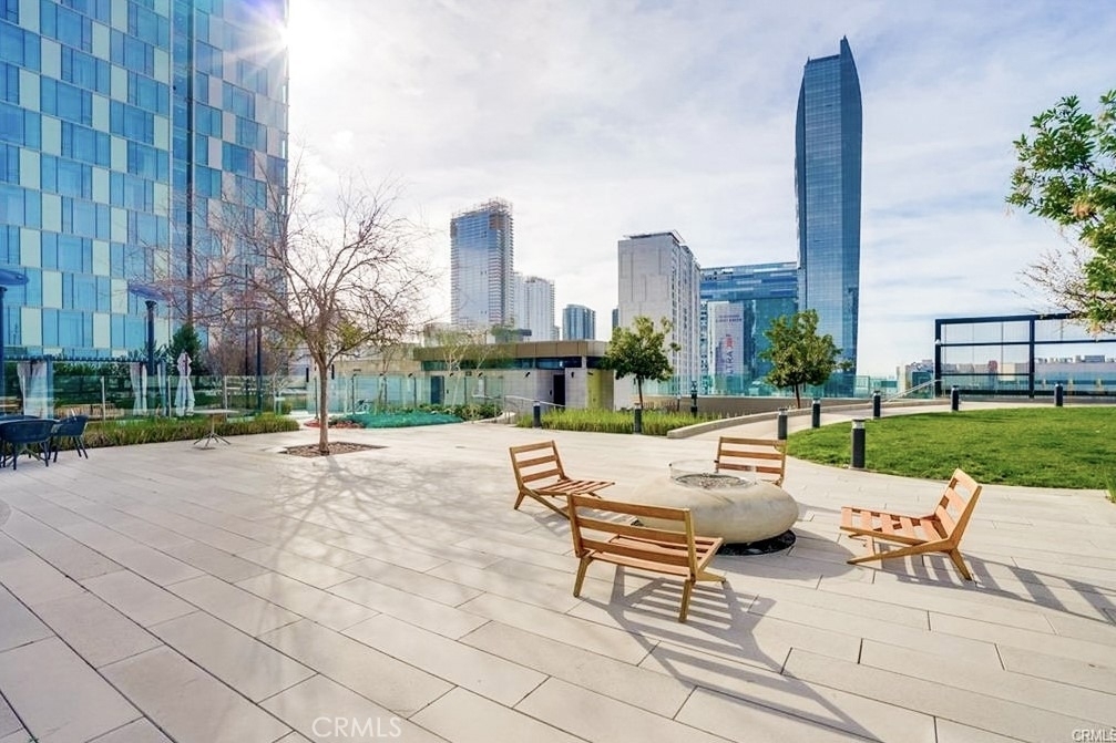 889 Francisco Street - Photo 26