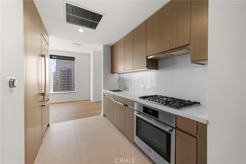 889 Francisco Street - Photo 7