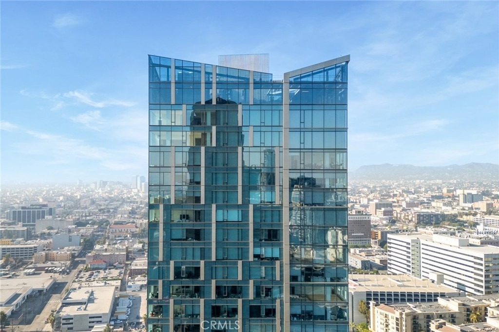 889 Francisco Street - Photo 1