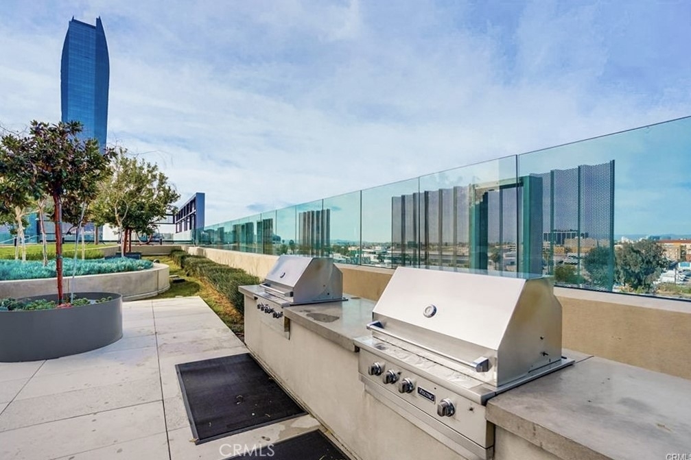 889 Francisco Street - Photo 27