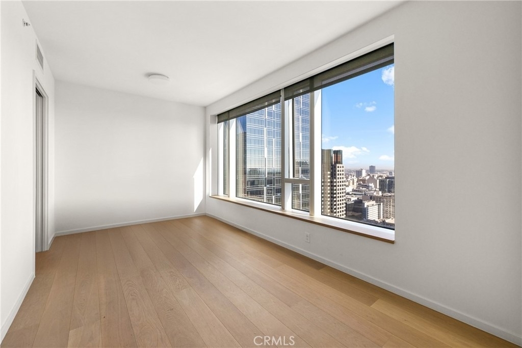 889 Francisco Street - Photo 0