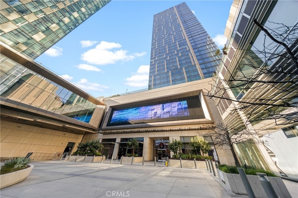 889 Francisco Street - Photo 6