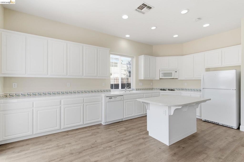 1067 Somersby Way - Photo 16