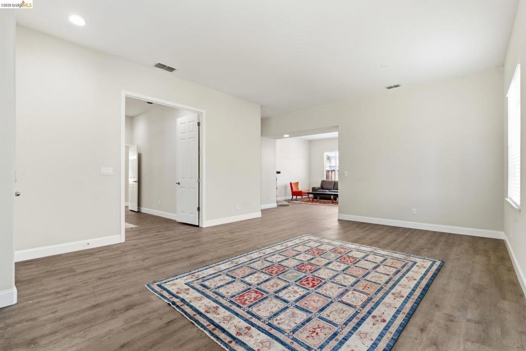 1067 Somersby Way - Photo 6