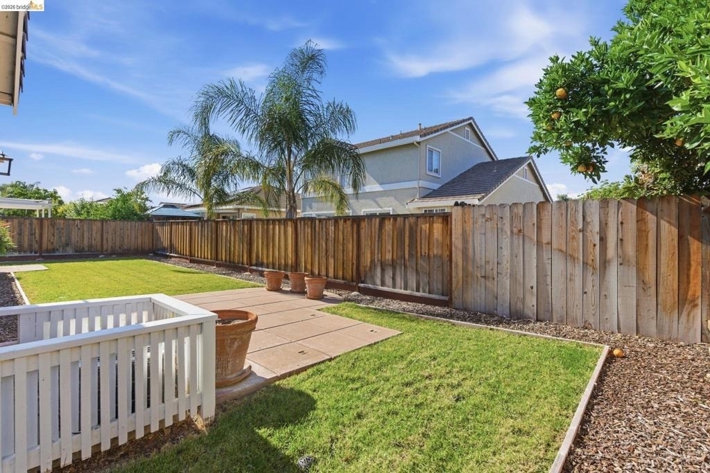1067 Somersby Way - Photo 38