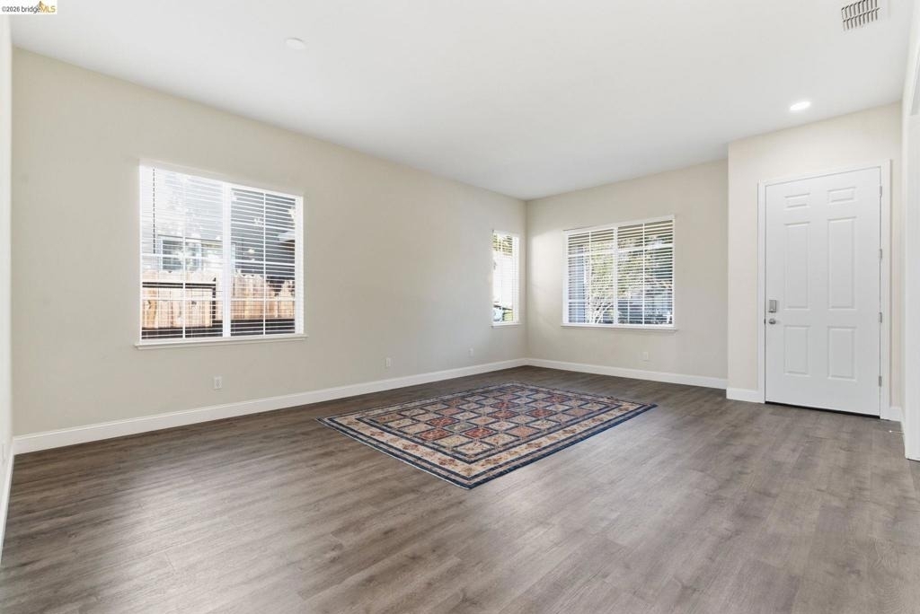 1067 Somersby Way - Photo 7