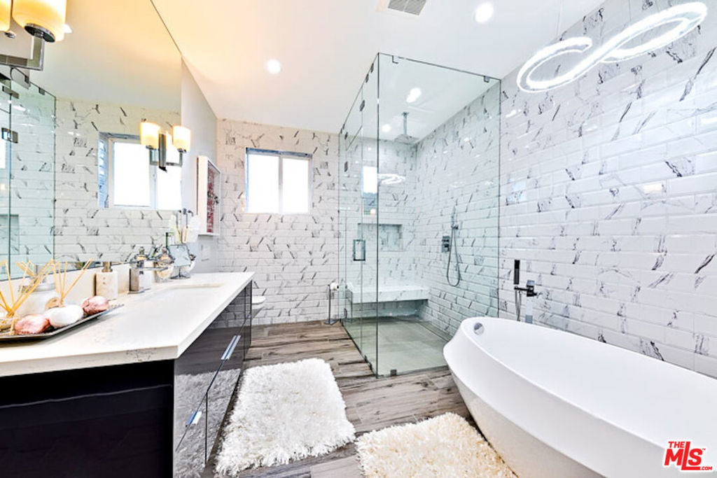 1741 Stearns Drive - Photo 23