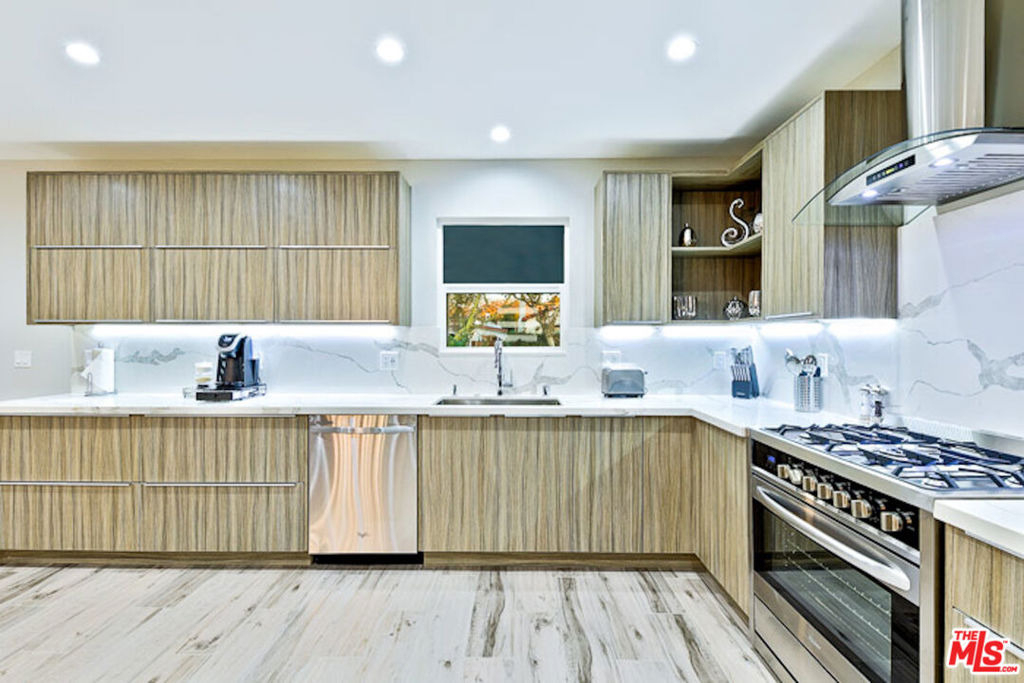 1741 Stearns Drive - Photo 4