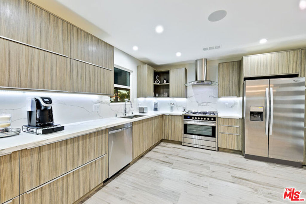 1741 Stearns Drive - Photo 3