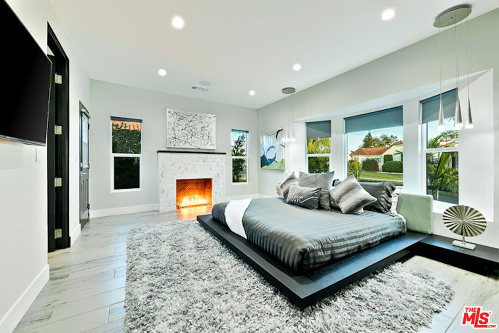 1741 Stearns Drive - Photo 15