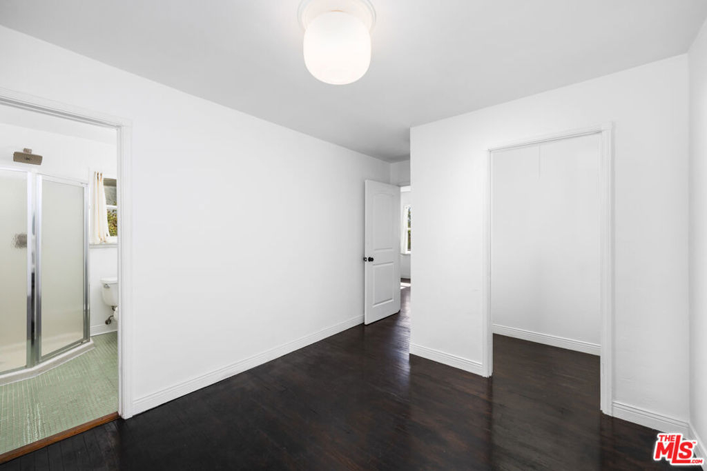 9016 1/2 Harratt Street - Photo 8