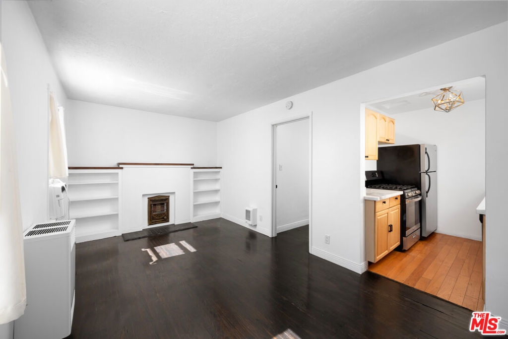 9016 1/2 Harratt Street - Photo 2