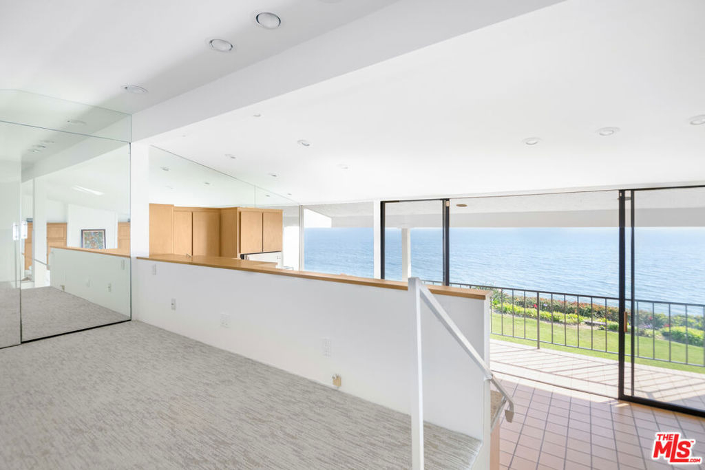6805 Shearwater Lane - Photo 11