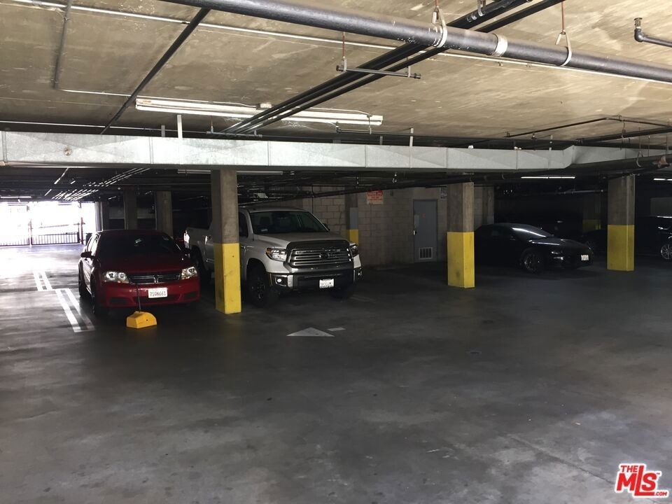 428 S Grand View Street - Photo 10