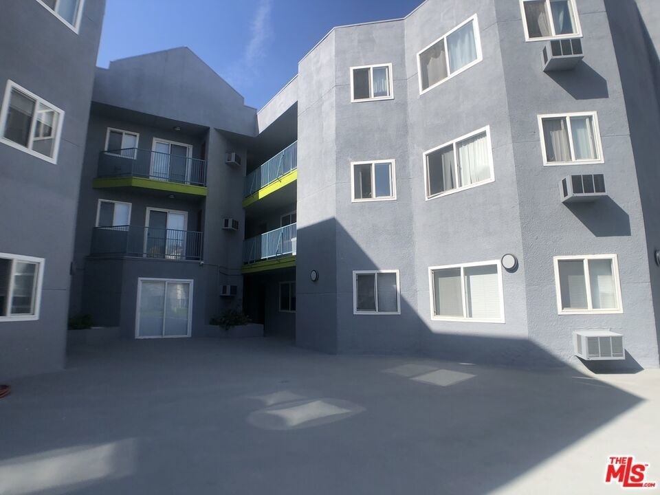 428 S Grand View Street - Photo 7
