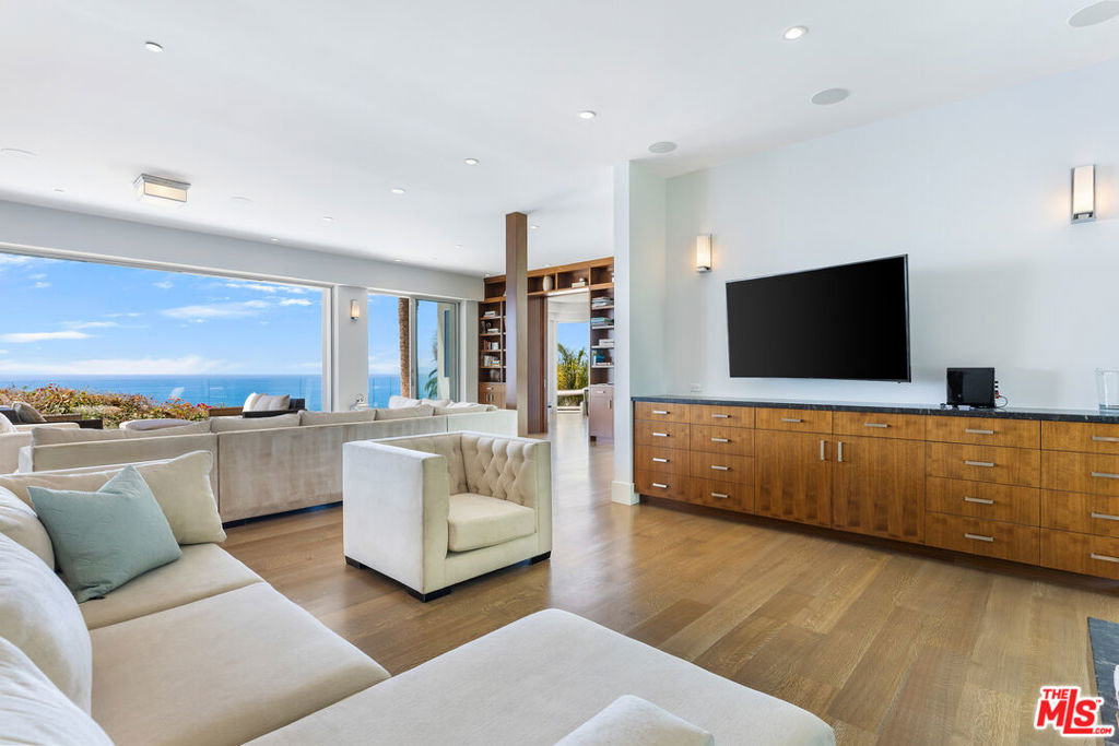 200 Arno Way - Photo 8