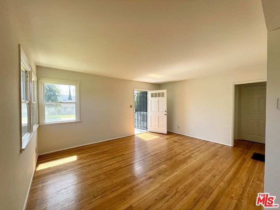 5954 W 85th Place - Photo 3