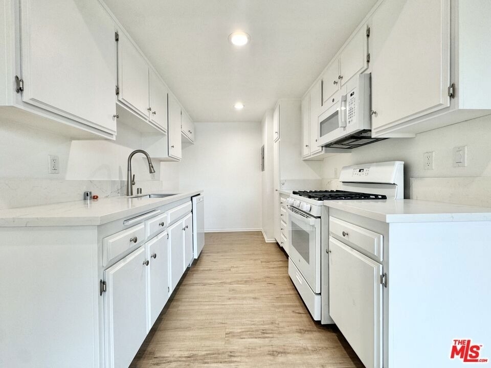 12235 Magnolia - Photo 0