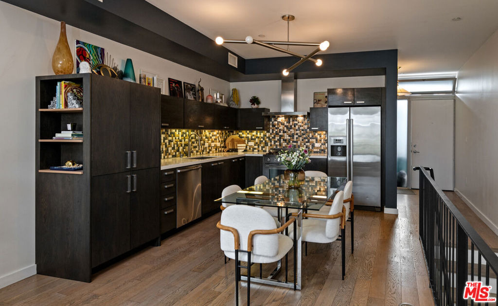 751 N Fairfax Avenue - Photo 4
