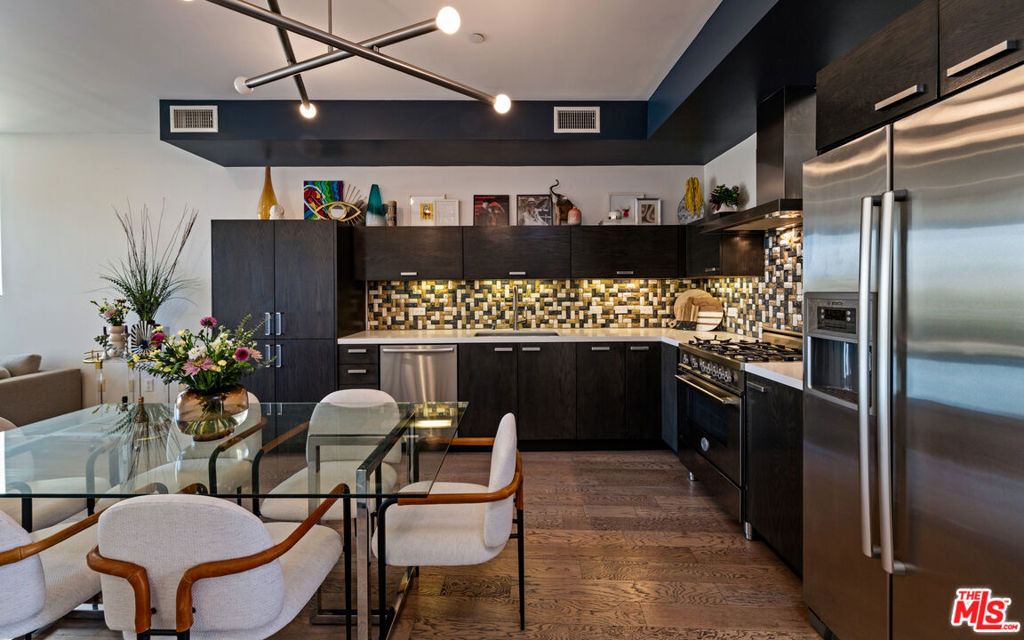 751 N Fairfax Avenue - Photo 2