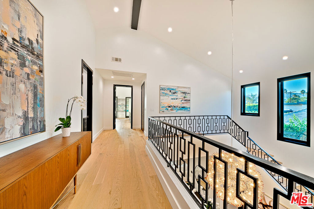 419 N Edinburgh Avenue - Photo 19