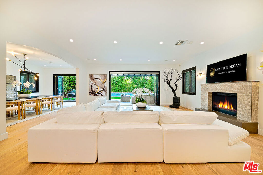 419 N Edinburgh Avenue - Photo 9