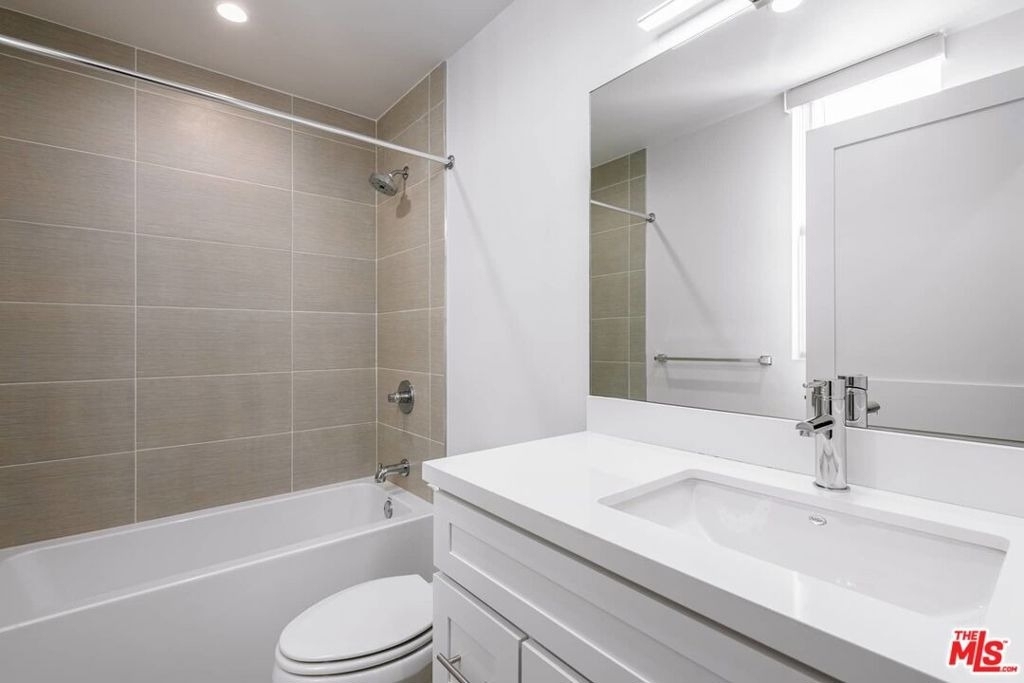 3726 Kelton Avenue - Photo 7