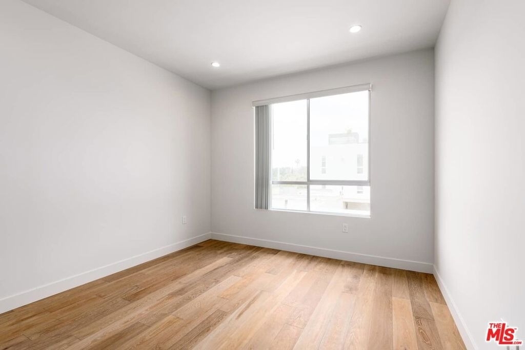 3726 Kelton Avenue - Photo 4