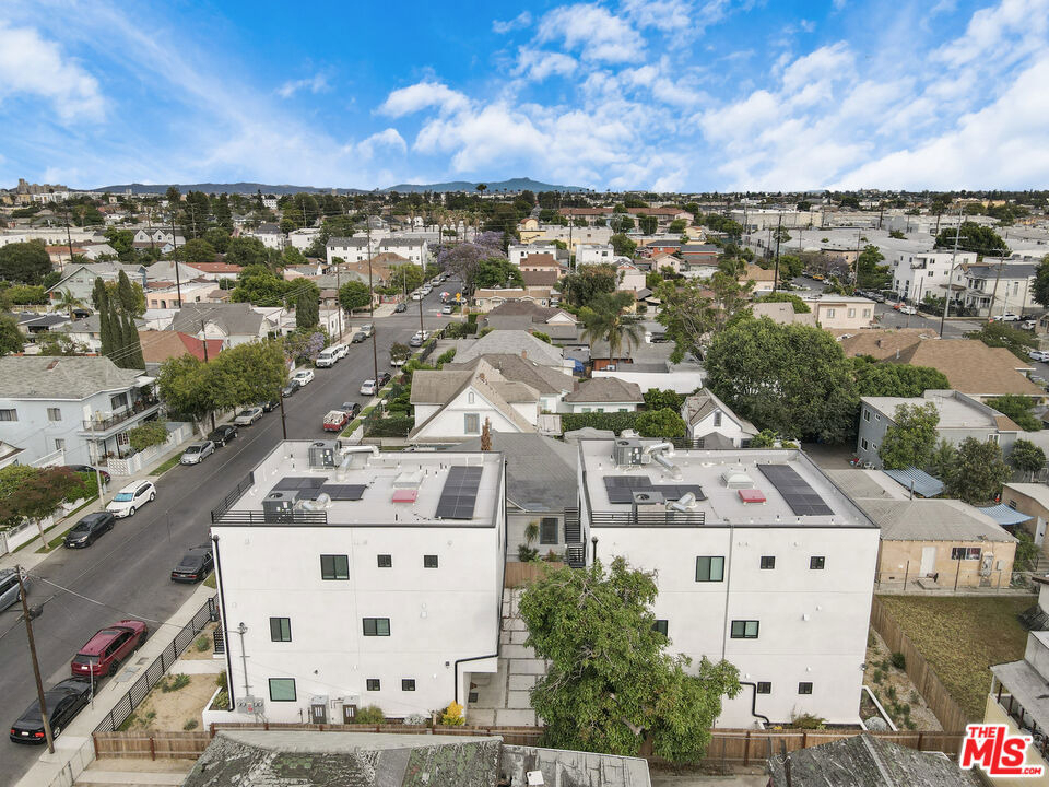 438 E 28th Street - Photo 34