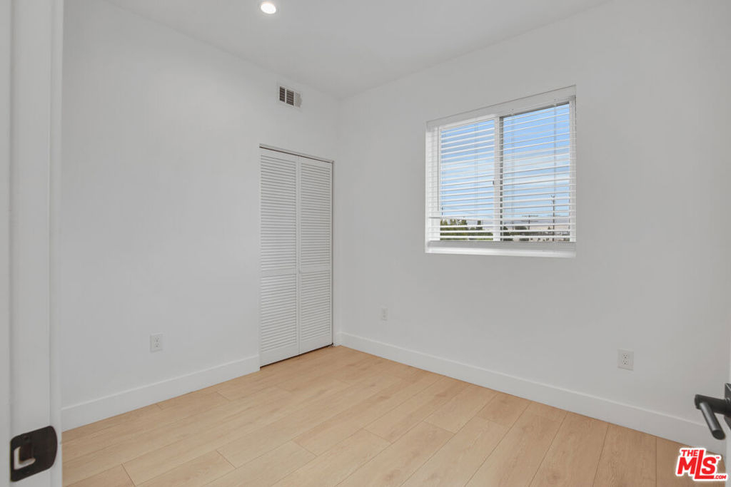 438 E 28th Street - Photo 22