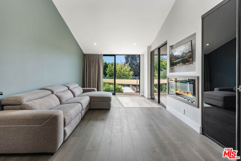 5415 Amestoy Avenue - Photo 46