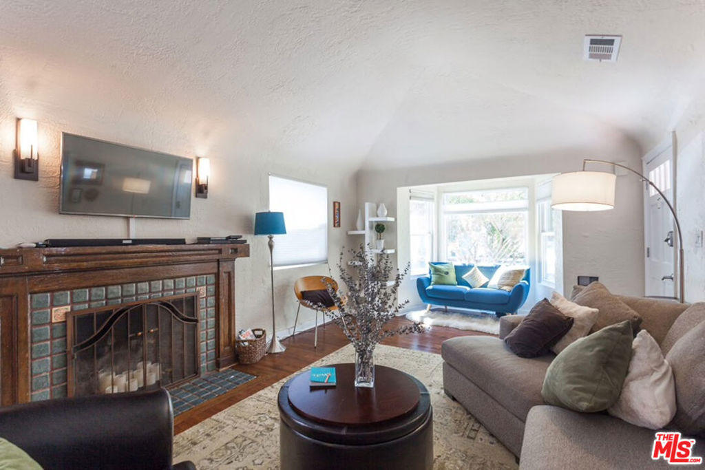 3226 Hutchison Avenue - Photo 1