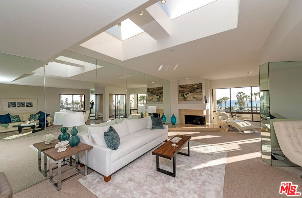 110 Ocean Park Boulevard - Photo 4