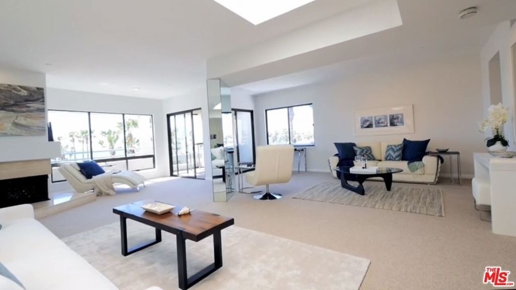 110 Ocean Park Boulevard - Photo 6