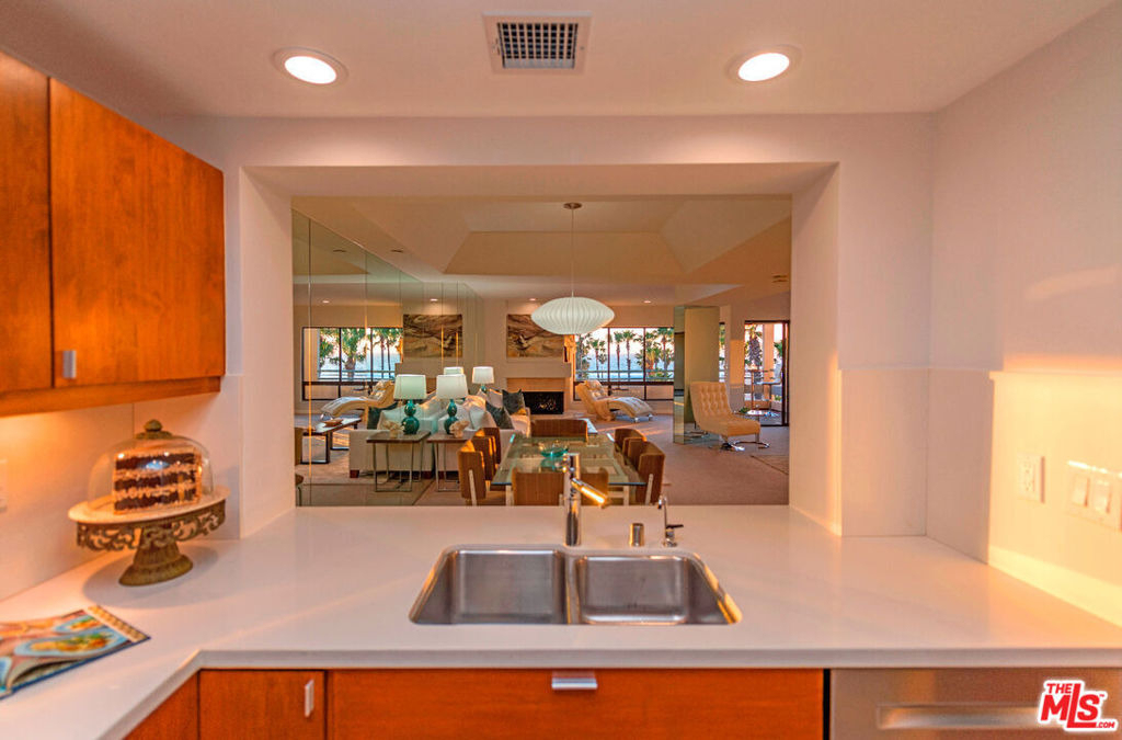 110 Ocean Park Boulevard - Photo 7