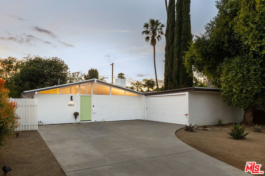 6283 Lubao Avenue - Photo 25
