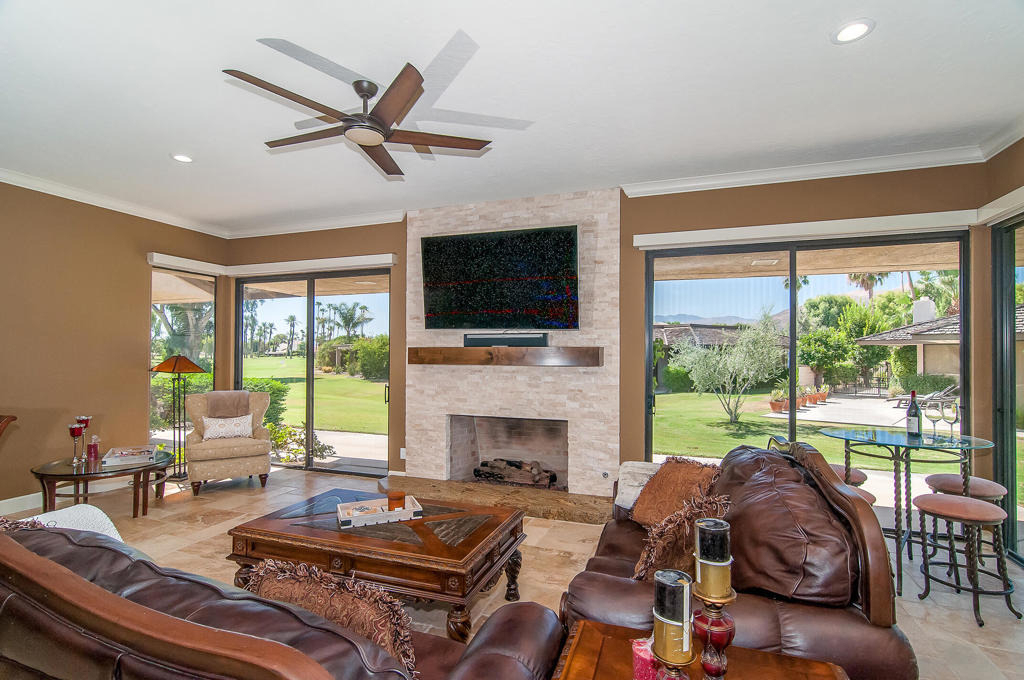 5 Briarcliff Court - Photo 0