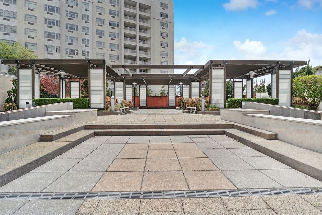 College Point Boulevard - Photo 2