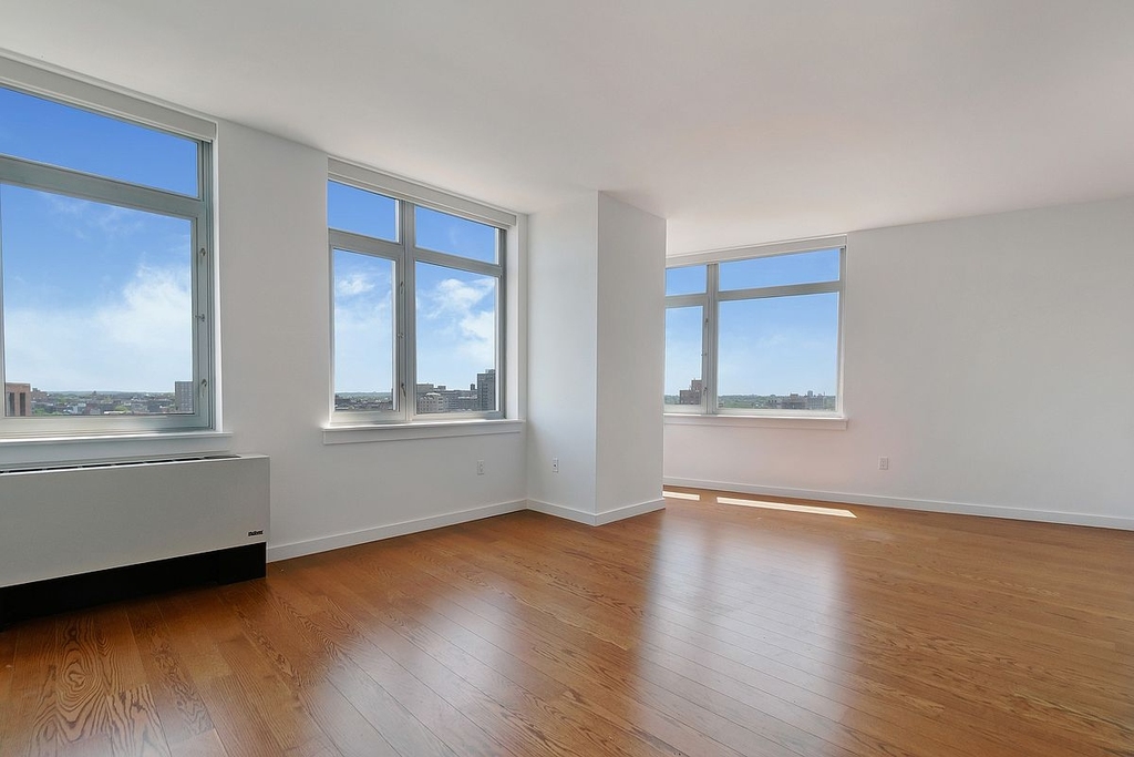 College Point Boulevard - Photo 15