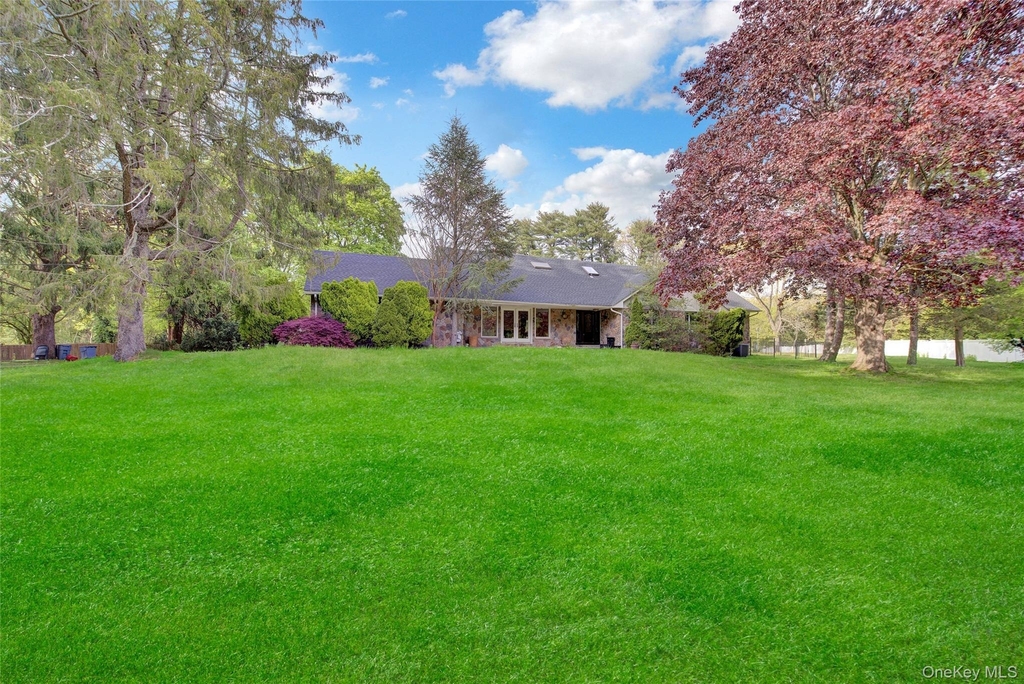 1719 Cedar Swamp Road - Photo 0